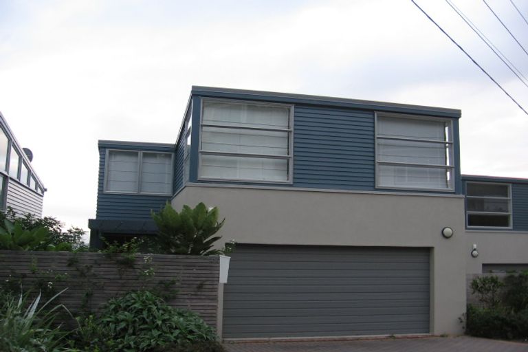Photo of property in 34 Mantell Street, Seatoun, Wellington, 6022