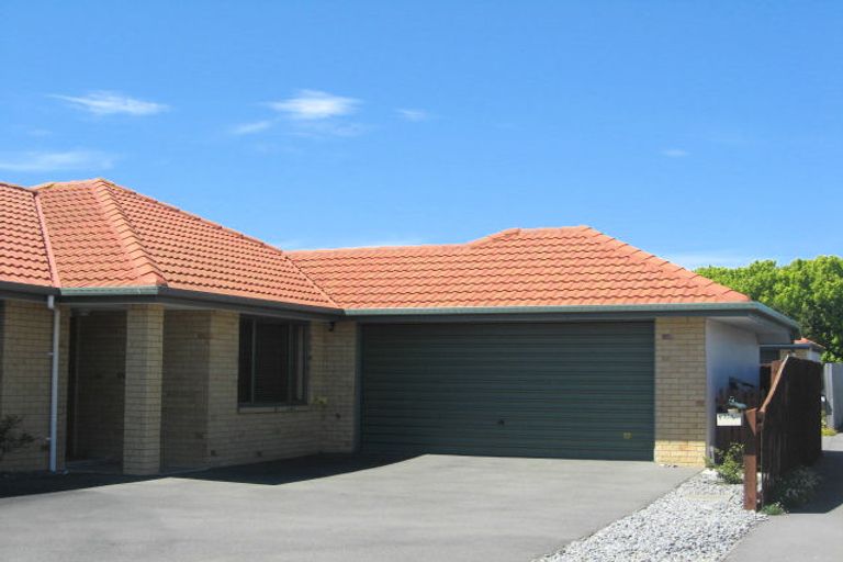 Photo of property in 33a Cossar Street, Burwood, Christchurch, 8083