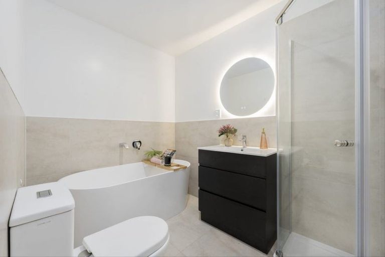 Photo of property in 4/535 Swanson Road, Ranui, Auckland, 0612