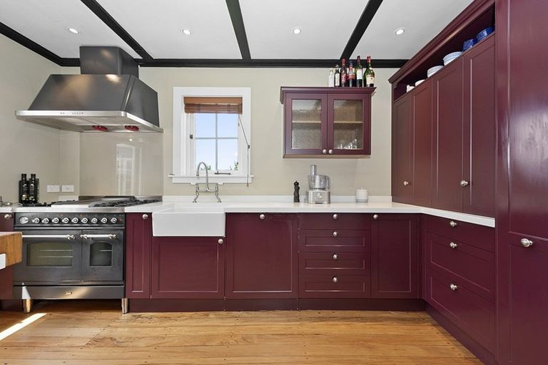 Photo of property in 48 Hillcrest Road, Hillcrest, Hamilton, 3216