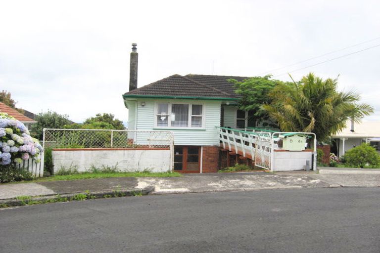 Photo of property in 1/6 Waiana Avenue, Mangere Bridge, Auckland, 2022