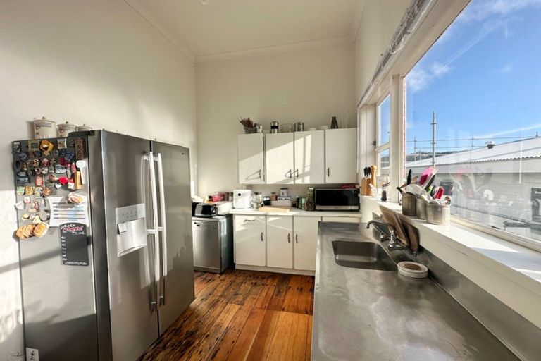 Photo of property in 38 Pirie Street, Mount Victoria, Wellington, 6011