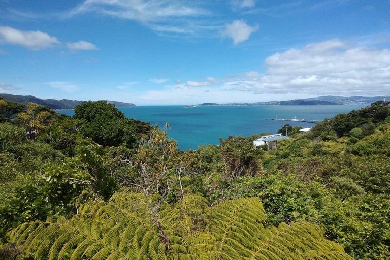 Photo of property in 52 Howard Road, Point Howard, Lower Hutt, 5013