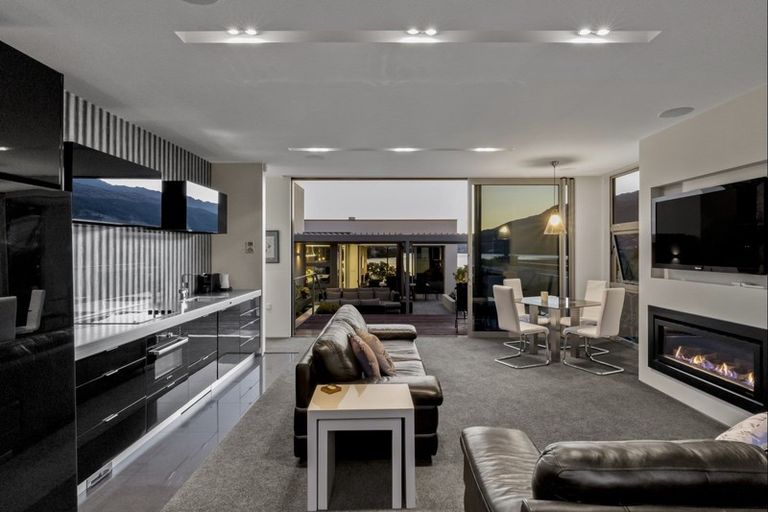 Photo of property in 48 Lake Avenue, Frankton, Queenstown, 9300