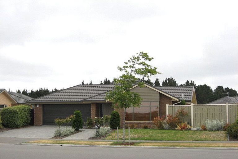 Photo of property in 43 Putake Drive, Parklands, Christchurch, 8083