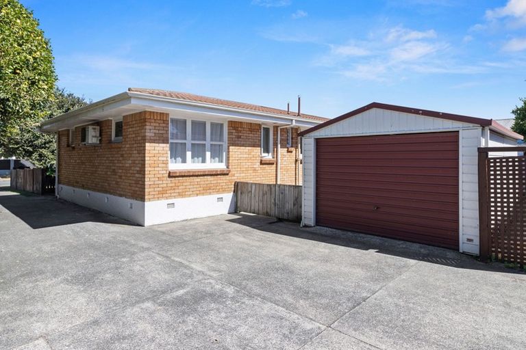 Photo of property in 14 Dover Road, St Andrews, Hamilton, 3200