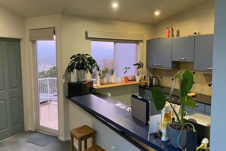 Photo of property in 2/37 Mills Road, Brooklyn, Wellington, 6021