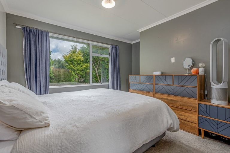 Photo of property in 19 Wikiriwhi Crescent, Awapuni, Palmerston North, 4412