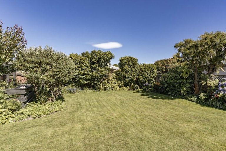 Photo of property in 5 Hinton Place, Rangiora, 7400