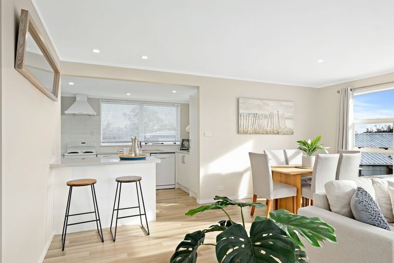 Photo of property in 15 Foster Crescent, Snells Beach, 0920