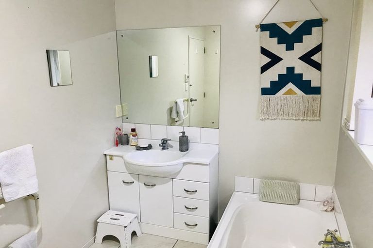 Photo of property in 60 Shands Road, Hornby, Christchurch, 8042