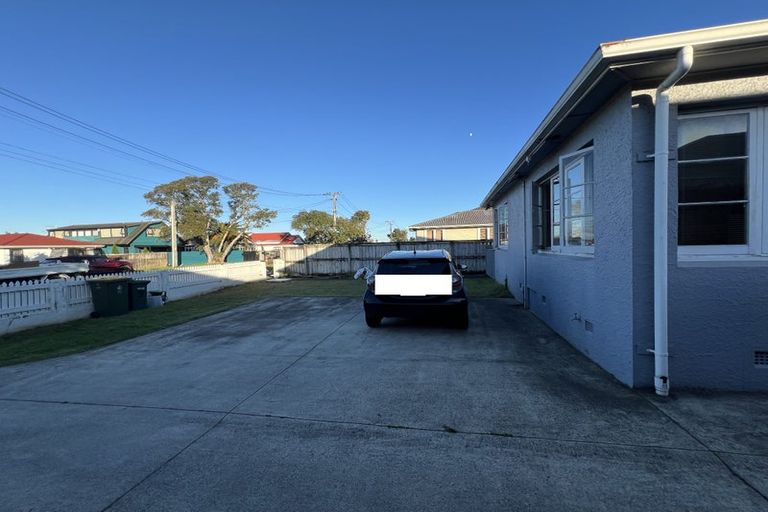 Photo of property in 9 Waterview Road, Favona, Auckland, 2024