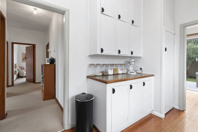 Photo of property in 77 Clarkin Road, Fairfield, Hamilton, 3214