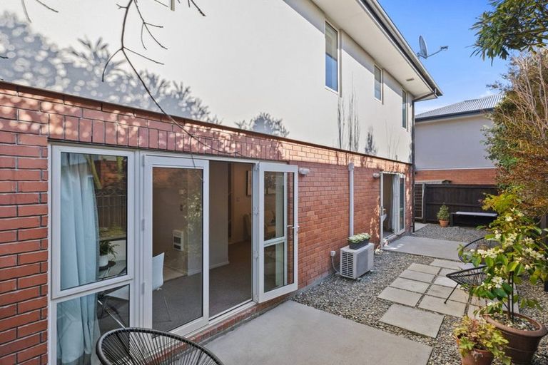 Photo of property in 43 Walton Street, Sydenham, Christchurch, 8023