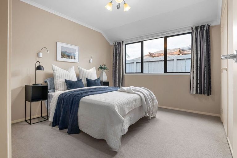 Photo of property in 1 Holly Place, Rototuna North, Hamilton, 3210