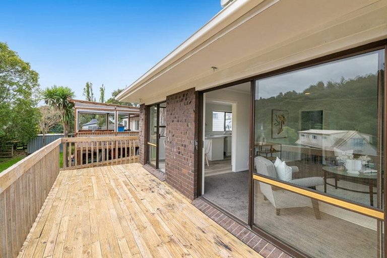 Photo of property in 148 Lynn Road, Bayview, Auckland, 0629