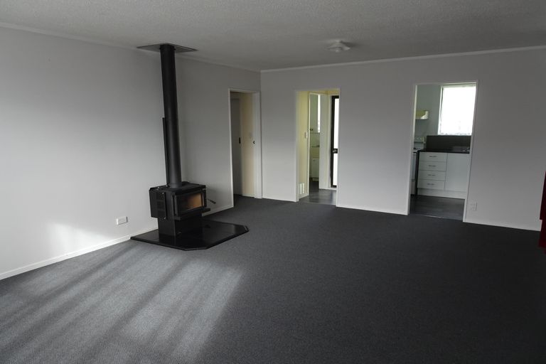 Photo of property in 52b Pohutukawa Drive, Owhata, Rotorua, 3010