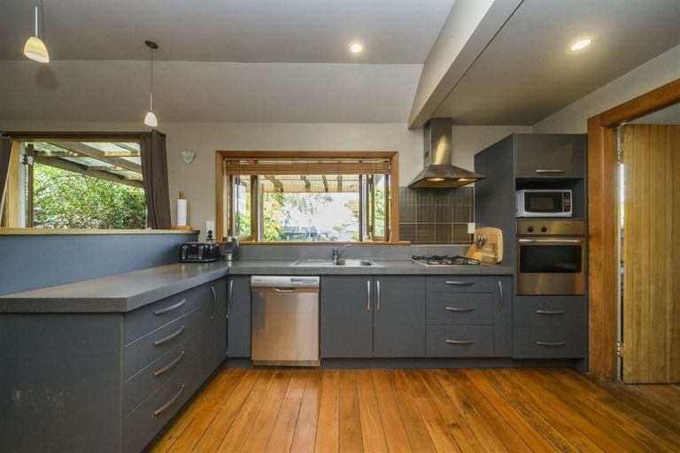 Photo of property in 16 Waldegrave Street, Palmerston North, 4410