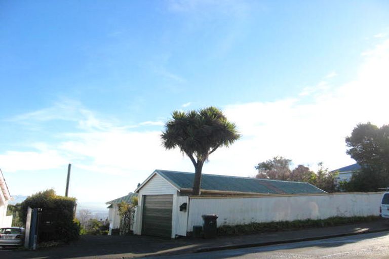 Photo of property in 2/125a Hackthorne Road, Cashmere, Christchurch, 8022