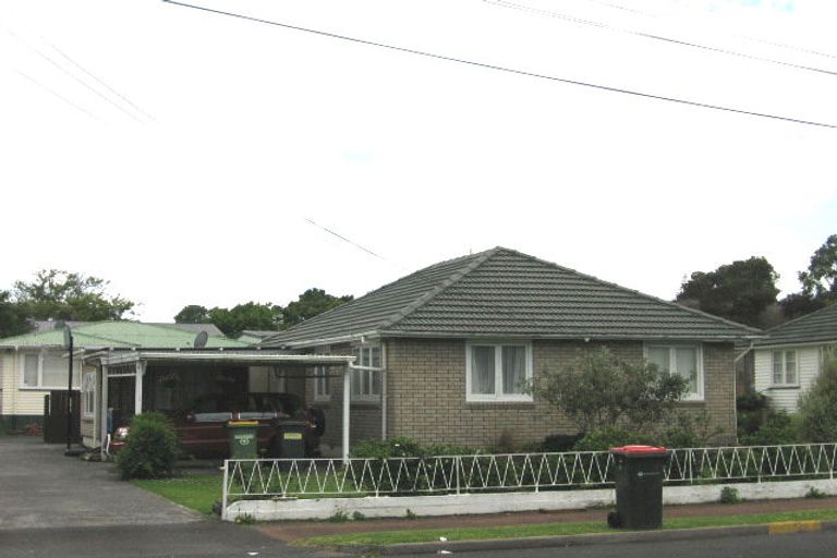 Photo of property in 8 Margate Road, Blockhouse Bay, Auckland, 0600