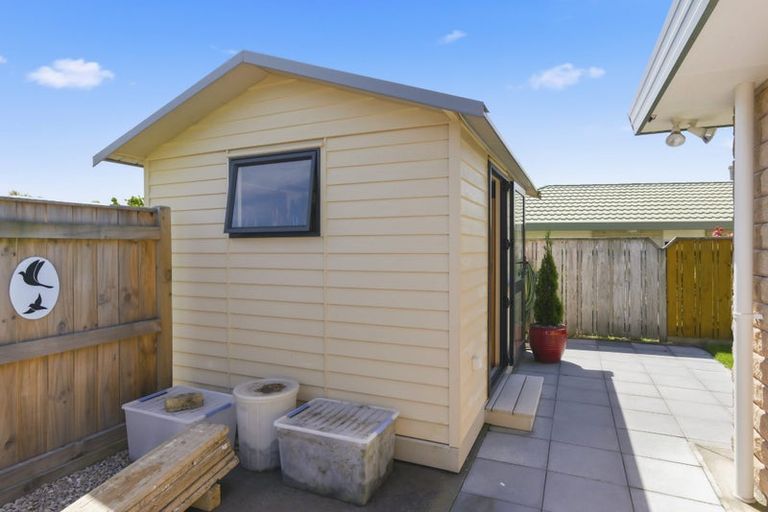 Photo of property in 100 Milne Drive, Paraparaumu, 5032