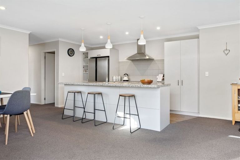 Photo of property in 28 Oakwood Way, Papamoa Beach, Papamoa, 3118