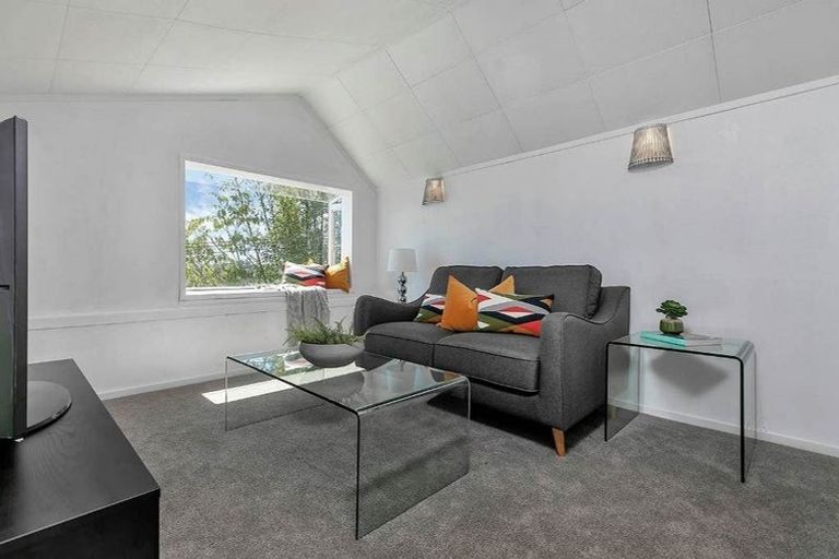 Photo of property in 31 Mahara Avenue, Birkenhead, Auckland, 0626