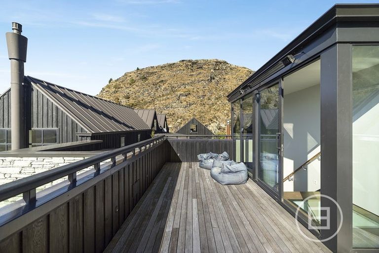 Photo of property in 12 Crows Nest Road, Arthurs Point, Queenstown, 9371