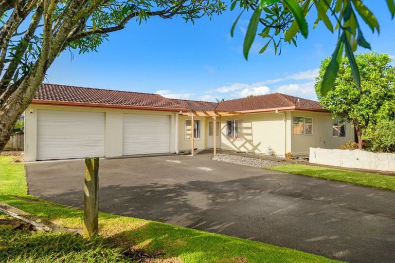 Photo of property in 1 Vanderbilt Place, Welcome Bay, Tauranga, 3112