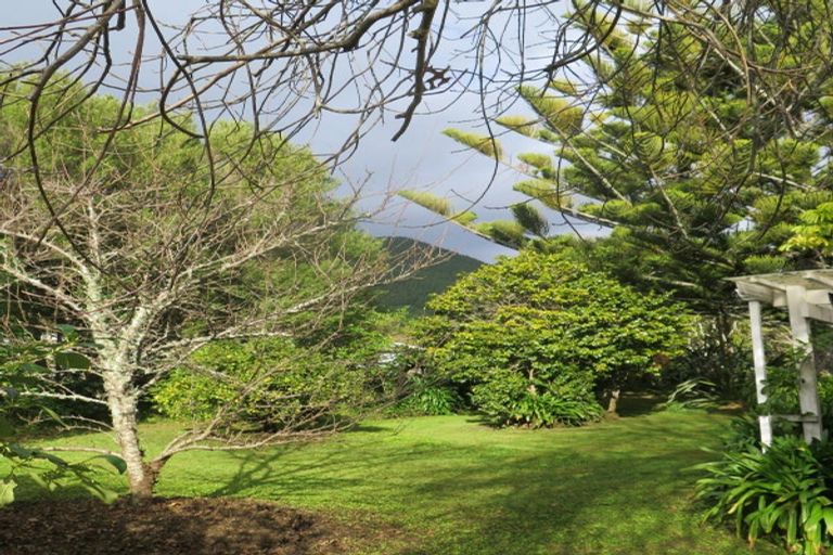 Photo of property in 106 Valley Road, Paraparaumu, 5032