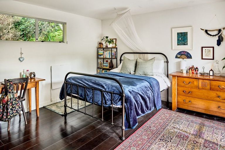 Photo of property in 20 Muri Road, Pukerua Bay, 5026