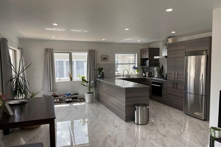 Photo of property in 104-104b Buckland Road, Mangere East, Auckland, 2024