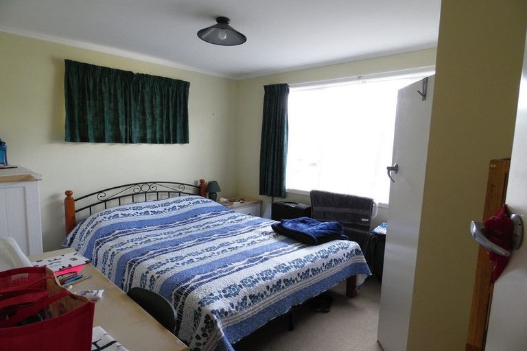 Photo of property in 49 Flanshaw Road, Te Atatu South, Auckland, 0610