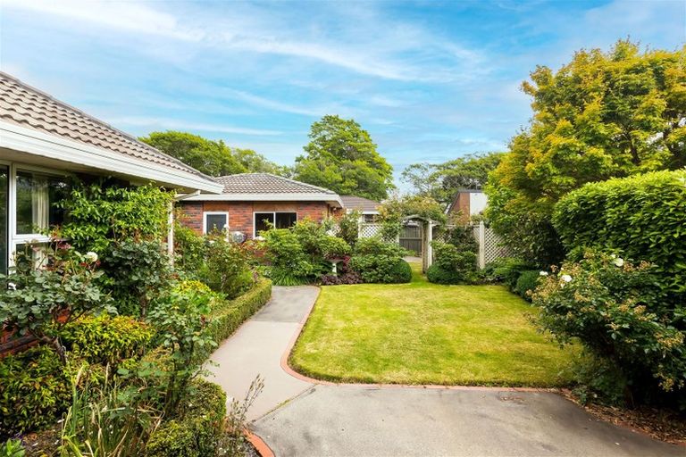 Photo of property in 2/106 Saint James Avenue, Papanui, Christchurch, 8053