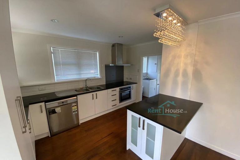 Photo of property in 78 Swanson Road, Henderson, Auckland, 0610