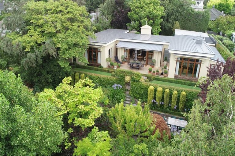 Photo of property in 8 Crichton Terrace, Cashmere, Christchurch, 8022