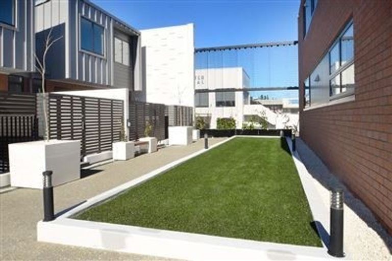 Photo of property in 24/4 Stables Lane, Silverdale, 0932