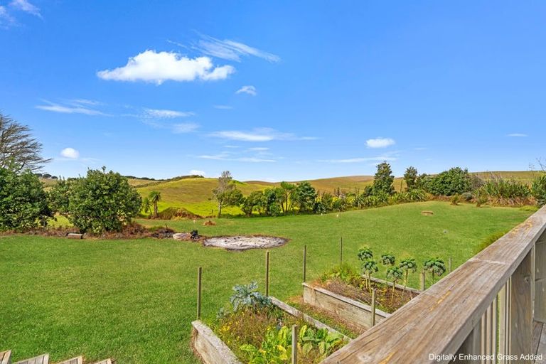 Photo of property in 125 Rehutai Road, Baylys Beach, Dargaville, 0377