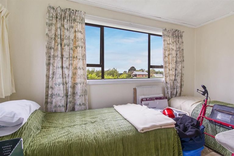 Photo of property in 107 Timaru Road, Waimate, 7980
