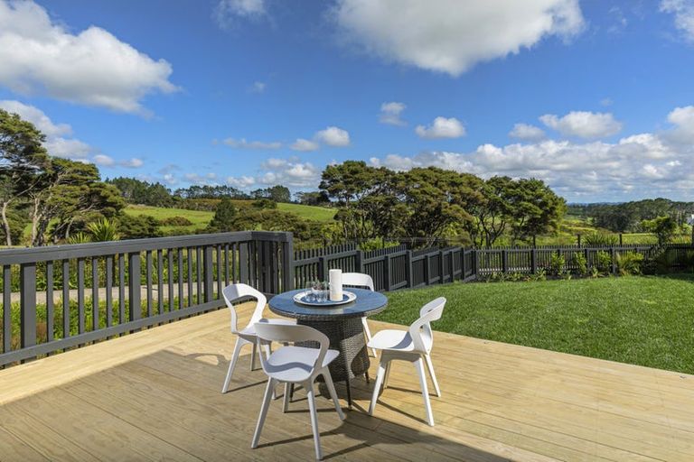 Photo of property in 36 Taiororua Avenue, Massey, Auckland, 0614