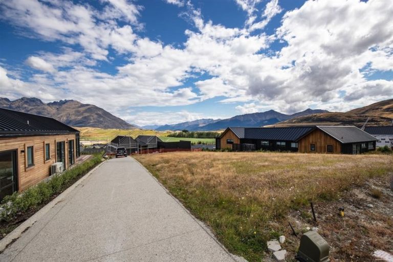 Photo of property in 19 Falconer Rise, Jacks Point, Queenstown, 9371