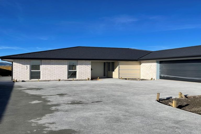 Photo of property in 27 Owaka Road, Wigram, Christchurch, 8025