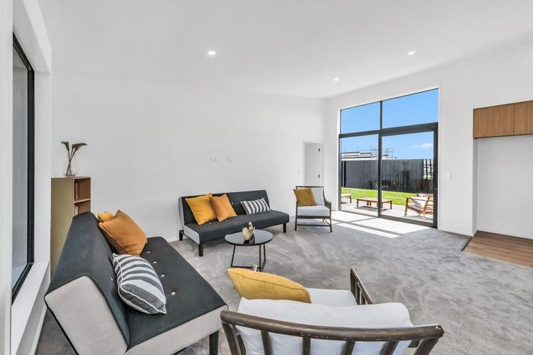 Photo of property in 12 Steggall Road, Rangiora, 7400