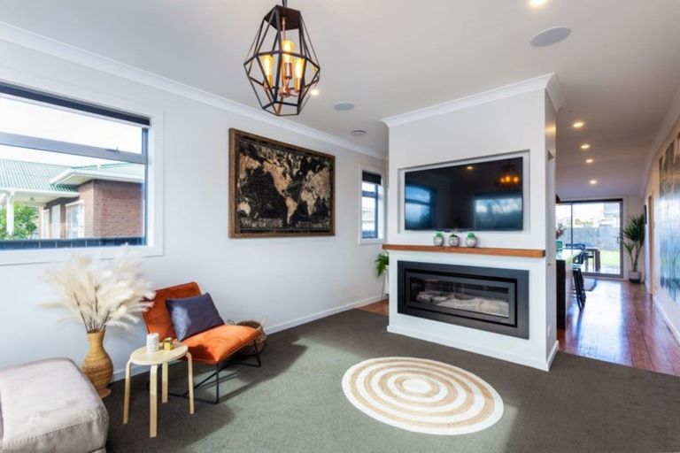 Photo of property in 7 Massey Street, Westown, New Plymouth, 4310