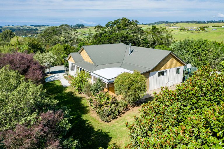Photo of property in 235 Devich Road, Mangawhai, Kaiwaka, 0573