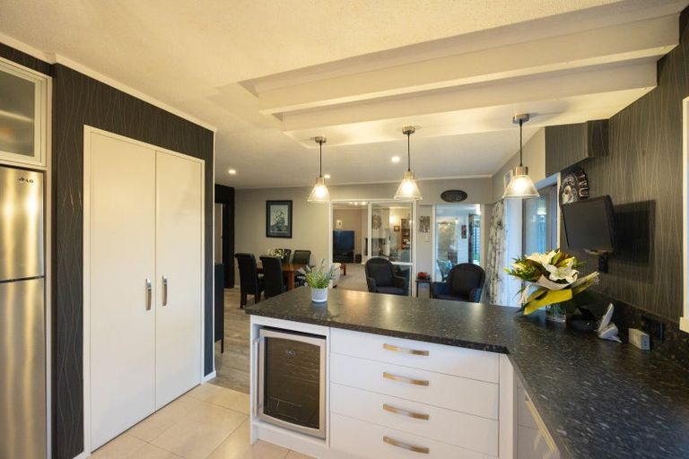 Photo of property in 12 Caulfield Place, Awapuni, Palmerston North, 4412