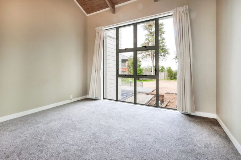 Photo of property in 8 Jackson Way, Stillwater, Silverdale, 0993