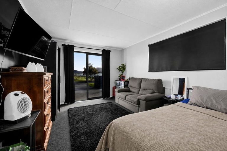 Photo of property in 5 Reremoana Close, Hawera, 4610