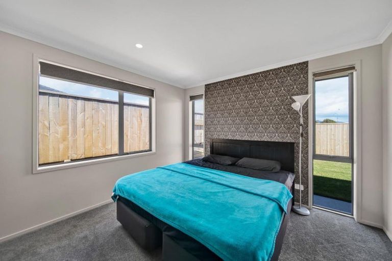 Photo of property in 33 Honeyfield Drive, Whalers Gate, New Plymouth, 4310