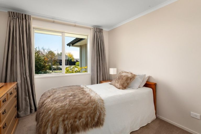 Photo of property in 2 Tranquil Grove, Omokoroa, 3114